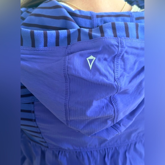 Ivivva by lululemon girls reversible jacket Sz 12 - Picture 5 of 9